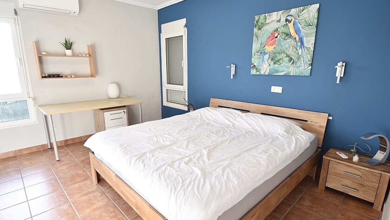 Resale - Semidetached villa - Orihuela Costa - La Zenia