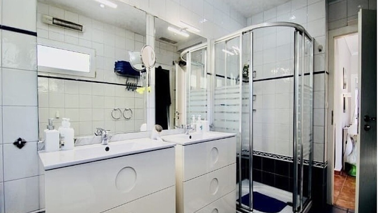 Resale - Semidetached villa - Orihuela Costa - La Zenia