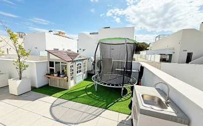 Resale - Luxury villa - Orihuela Costa - Villamartín