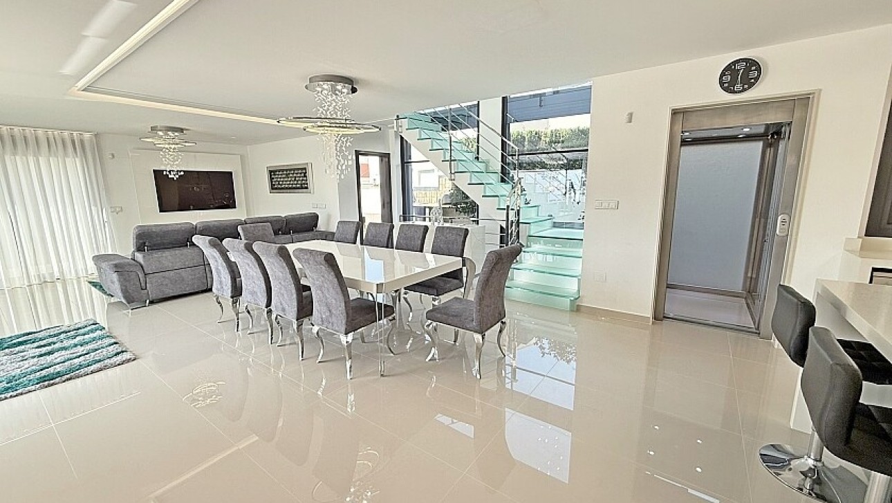 Resale - Luxury villa - San Miguel de Salinas - Mirador de San Miguel
