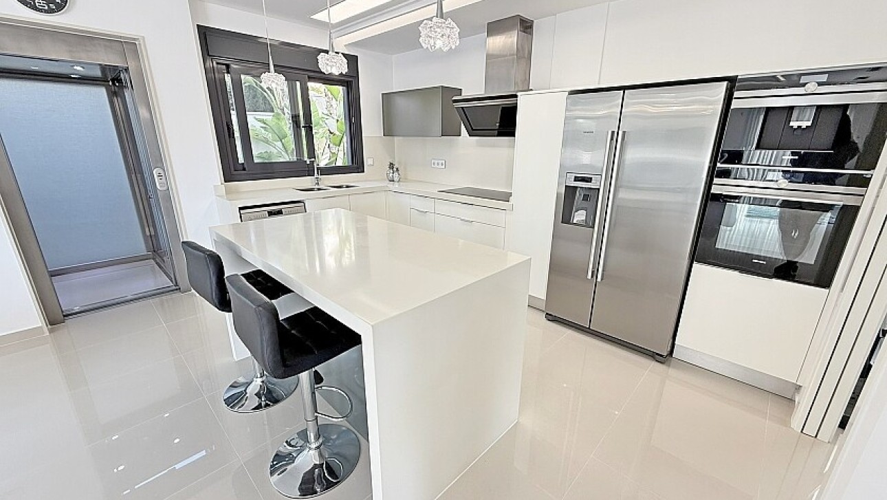 Resale - Luxury villa - San Miguel de Salinas - Mirador de San Miguel