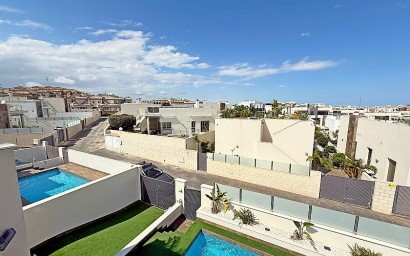 Resale - Luxury villa - Orihuela Costa - Villamartín