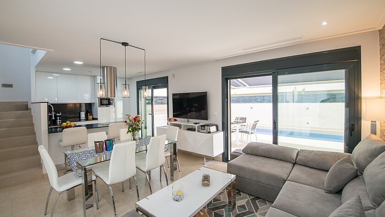 Resale - Semidetached villa - Benijofar