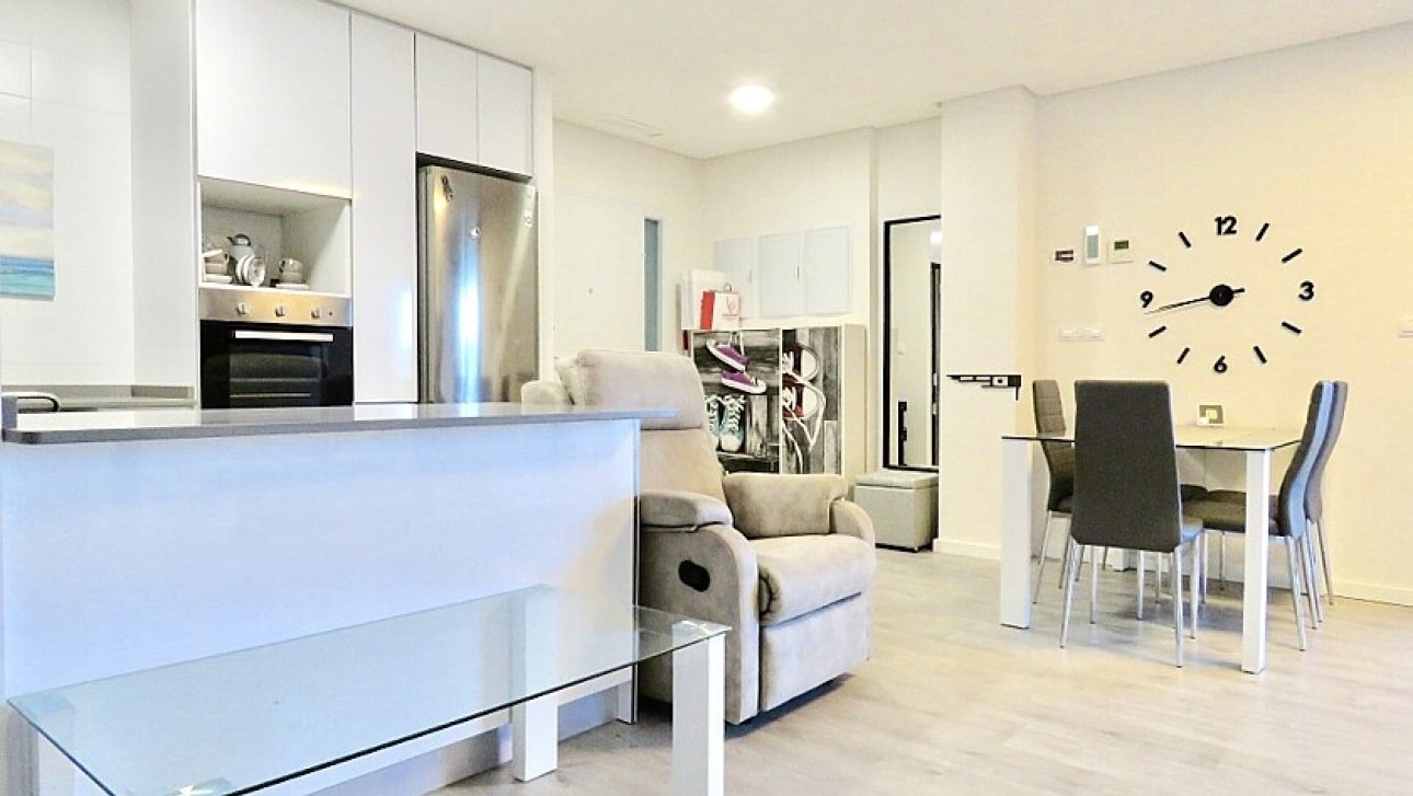 Resale - Apartment - Orihuela Costa - Villamartín