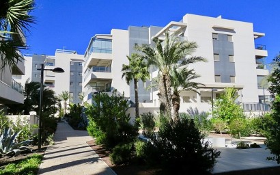 Resale - Apartment - Orihuela Costa - Villamartín