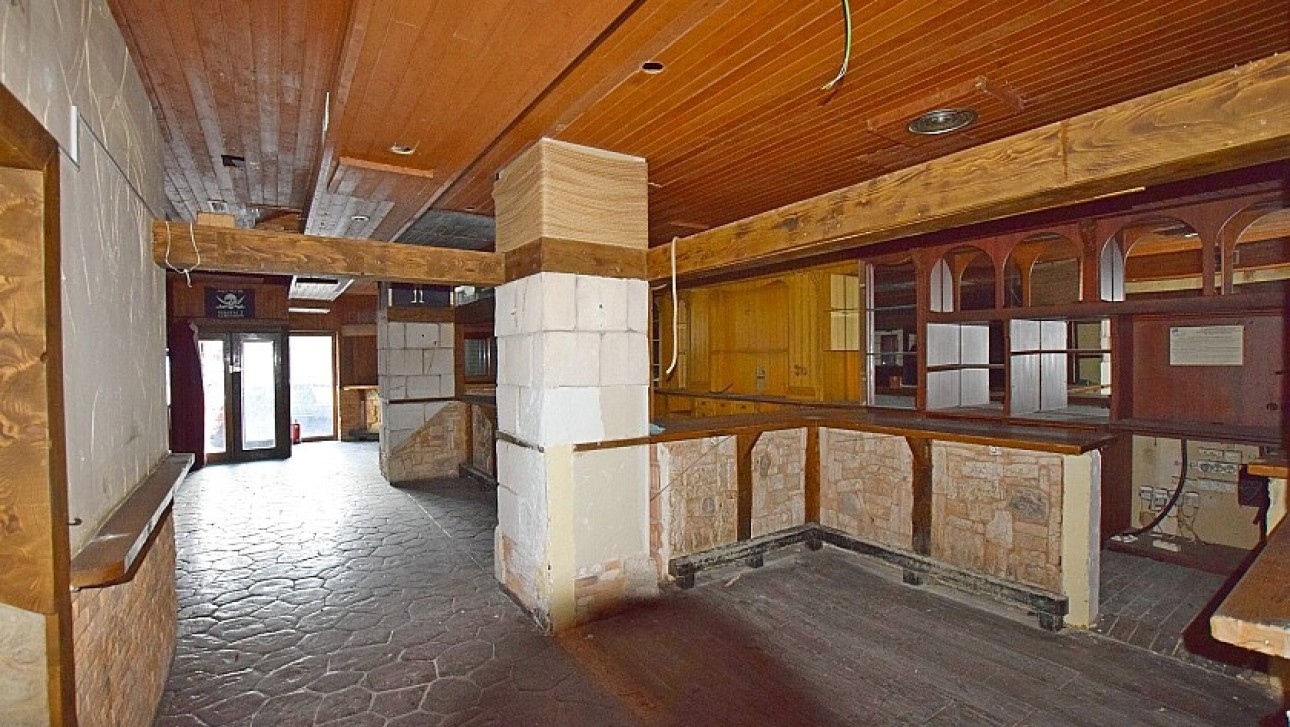 Resale - Commercial - Torrevieja - Playa de los Locos