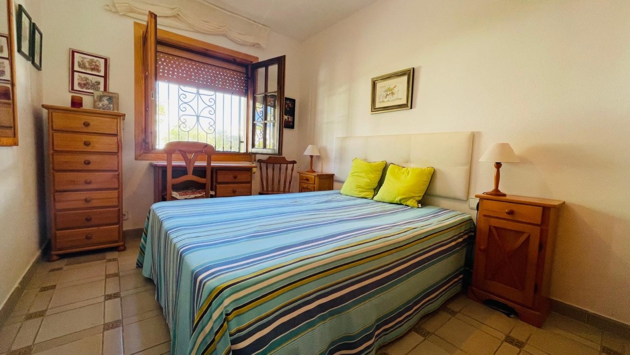 Resale - Apartment - Orihuela Costa - Villamartín