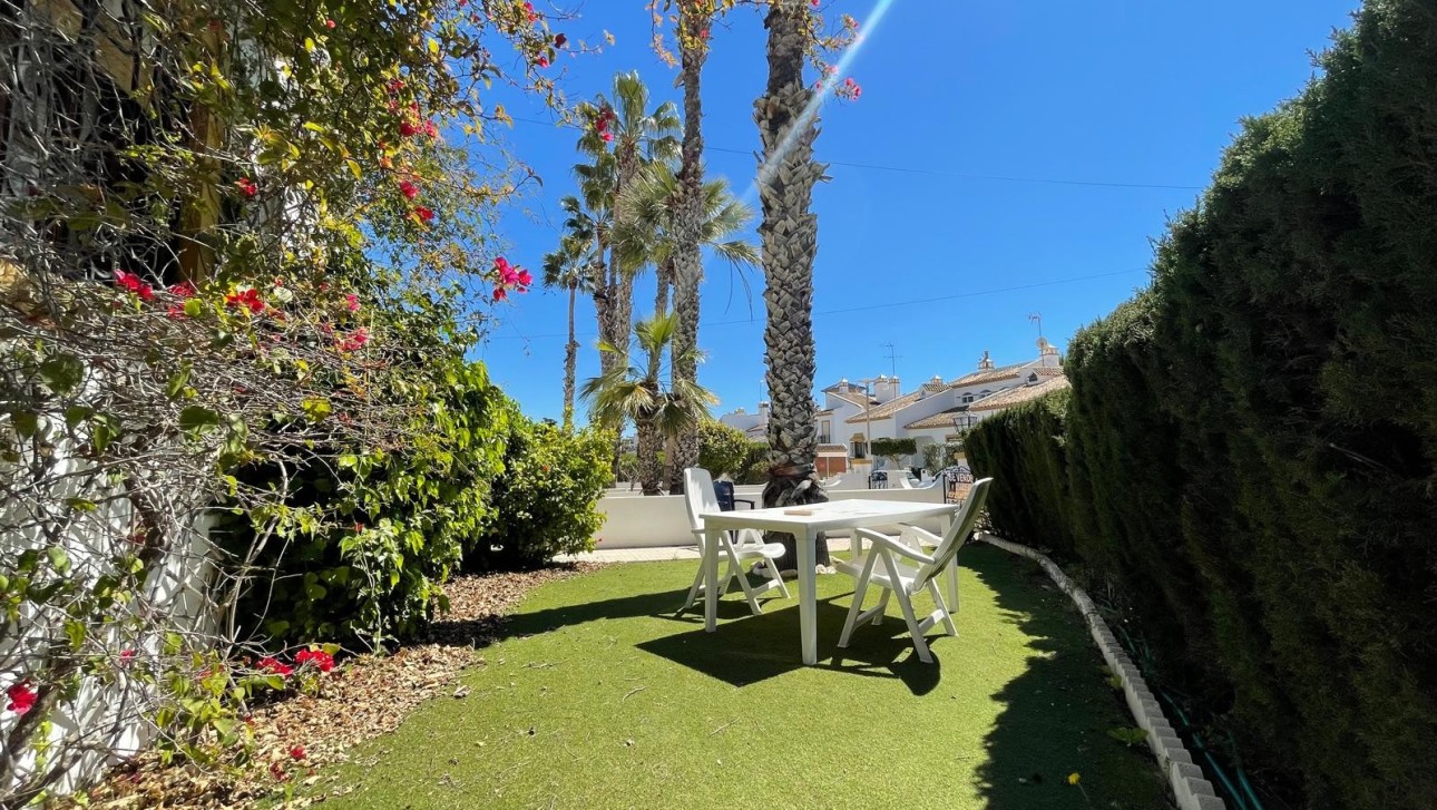 Resale - Apartment - Orihuela Costa - Villamartín