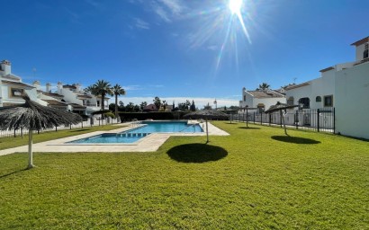 Resale - Apartment - Orihuela Costa - Villamartín