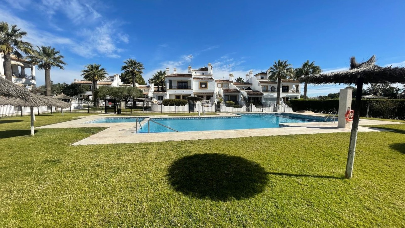 Resale - Apartment - Orihuela Costa - Villamartín