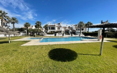 Resale - Apartment - Orihuela Costa - Villamartín