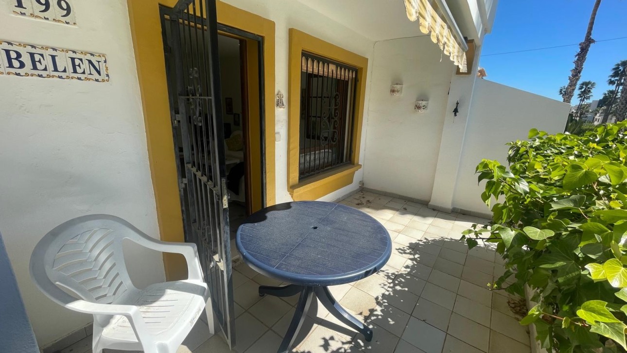 Resale - Apartment - Orihuela Costa - Villamartín