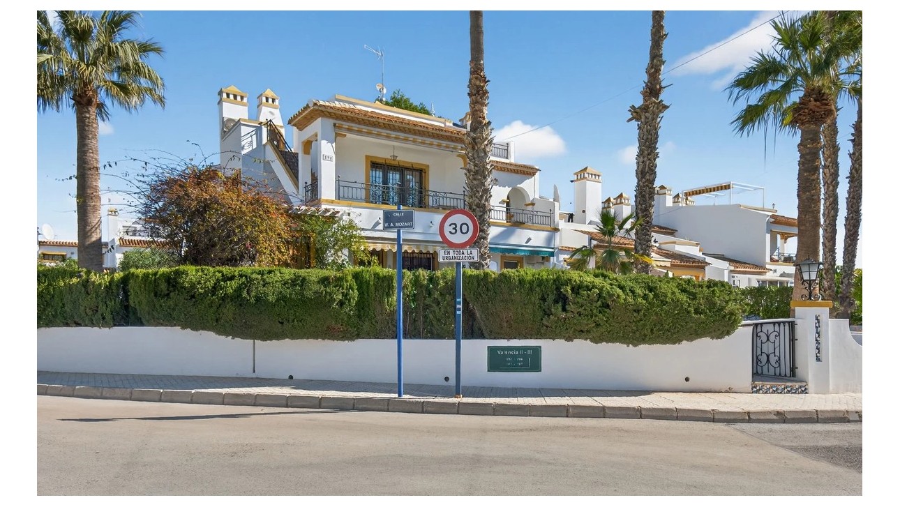 Resale - Apartment - Orihuela Costa - Villamartín