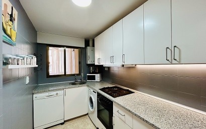 Resale - Apartment - Torrevieja - Playa del Acequión