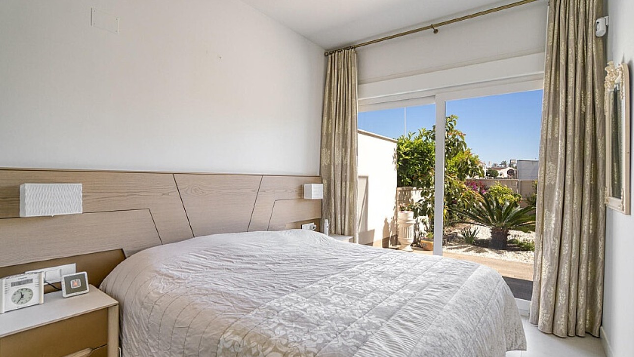 Resale - Bungalow - Torrevieja - Carrefour area