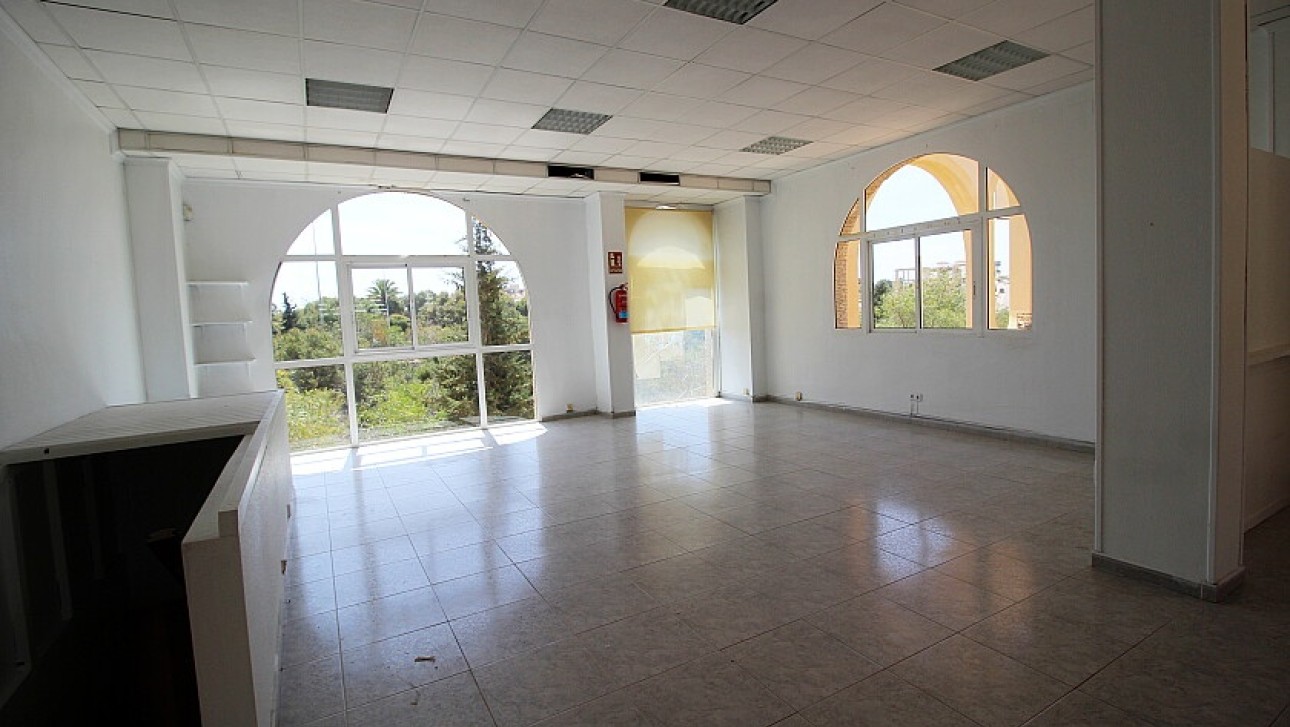 Resale - Commercial - Orihuela Costa - La Zenia