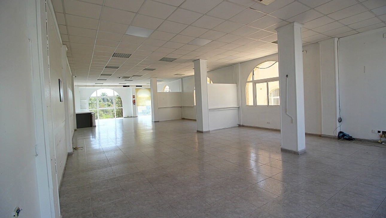 Resale - Commercial - Orihuela Costa - La Zenia