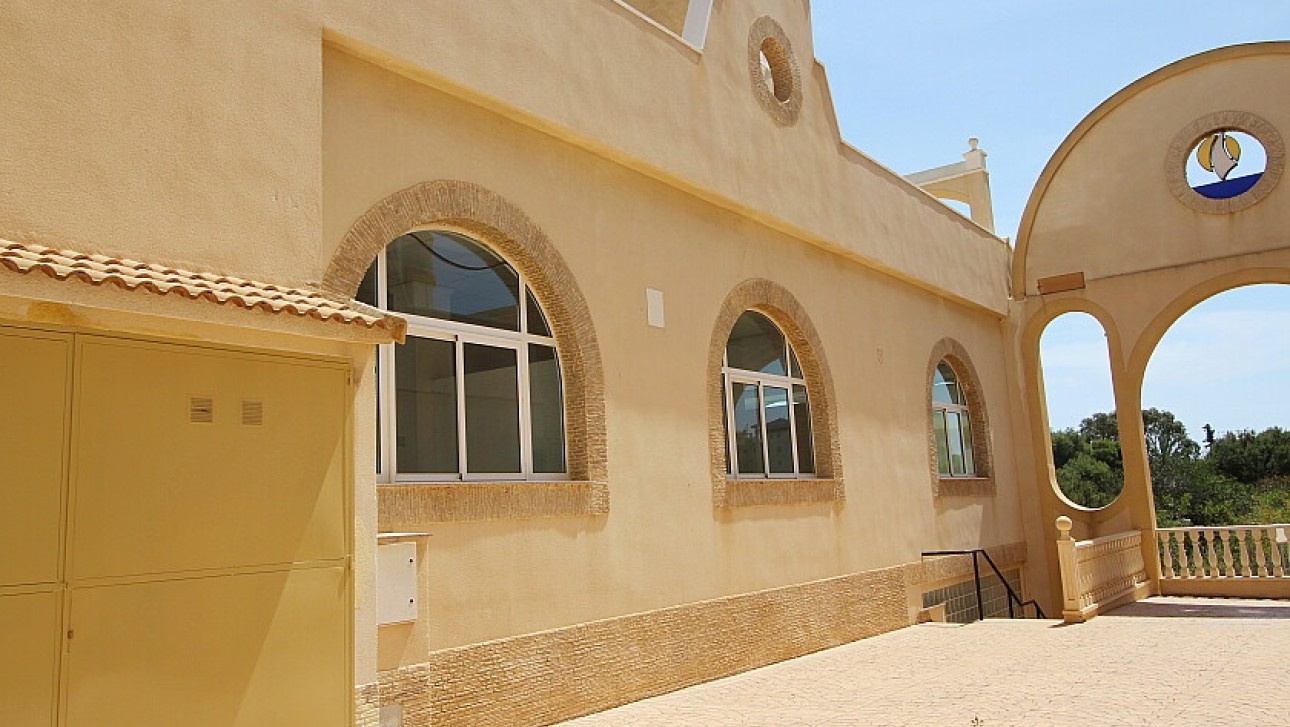 Resale - Commercial - Orihuela Costa - La Zenia