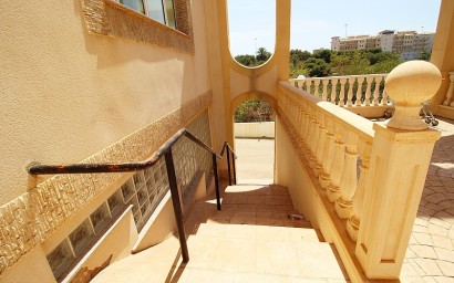 Resale - Commercial - Orihuela Costa - La Zenia
