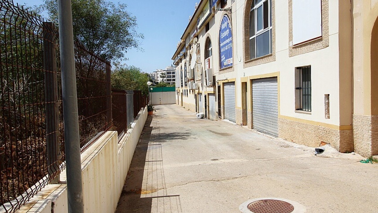 Resale - Commercial - Orihuela Costa - La Zenia