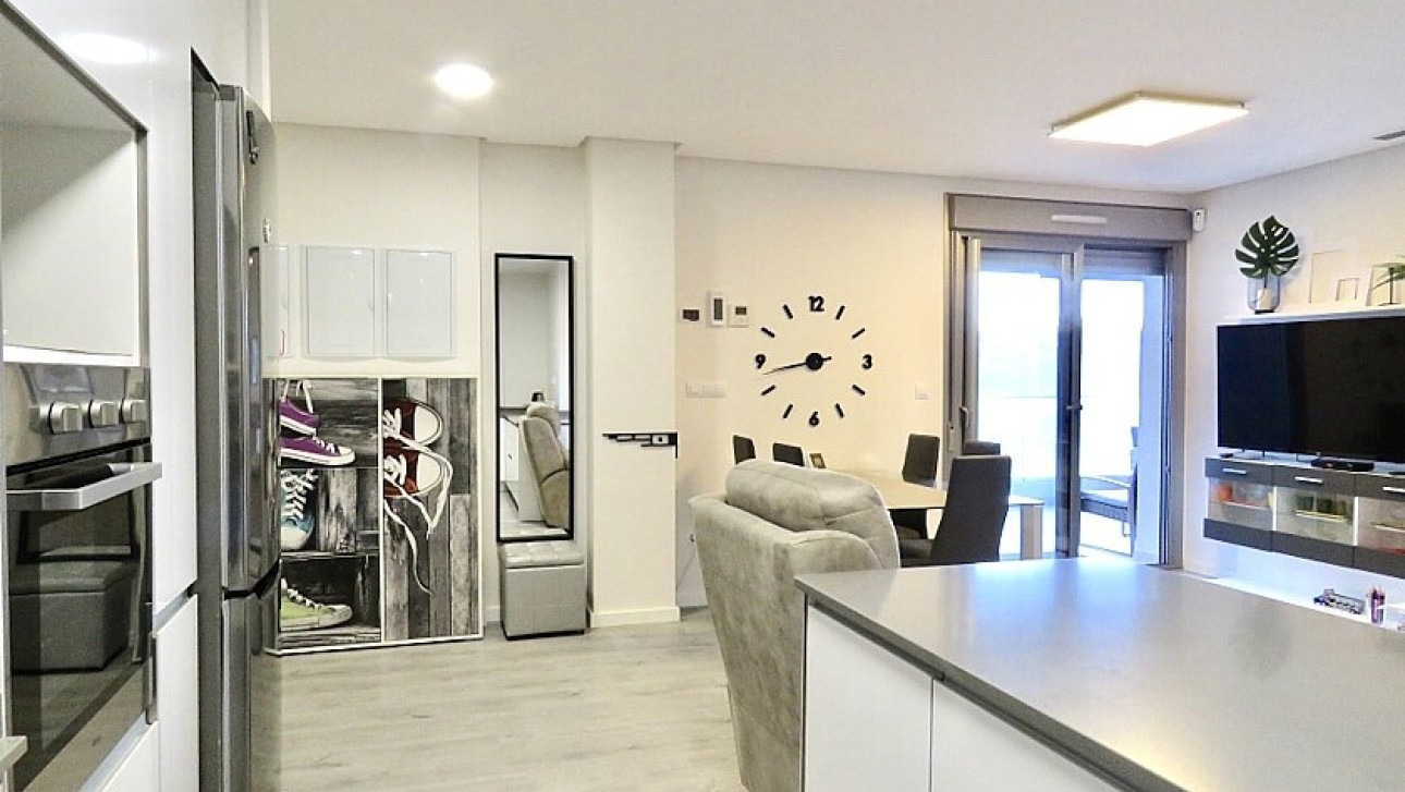Resale - Apartment - Orihuela Costa - Villamartín