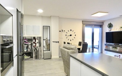 Resale - Apartment - Orihuela Costa - Villamartín