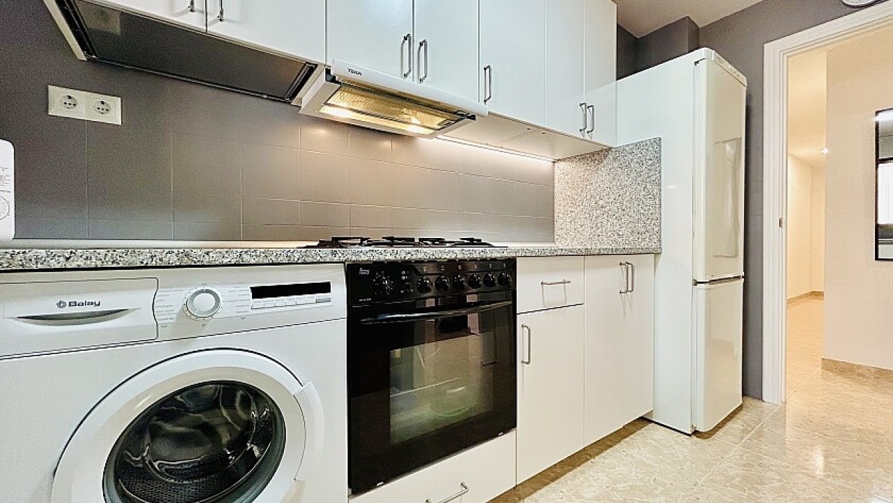 Resale - Apartment - Torrevieja - Playa del Acequión