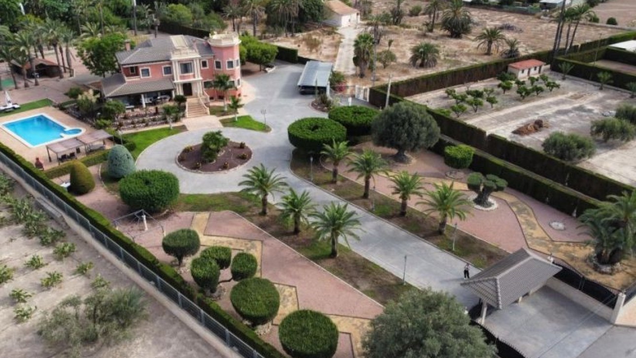 Herverkoop - Villa - Elche