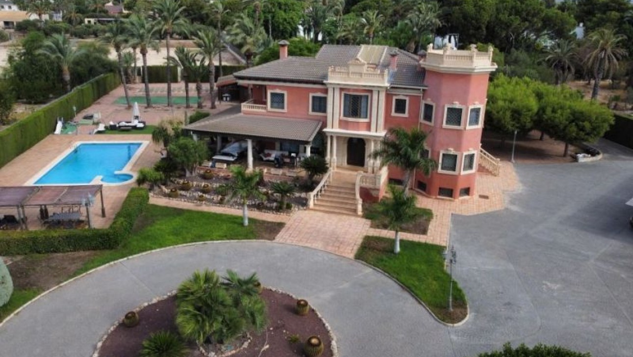 Herverkoop - Villa - Elche