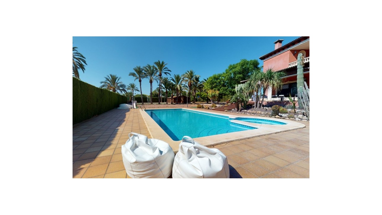 Herverkoop - Villa - Elche