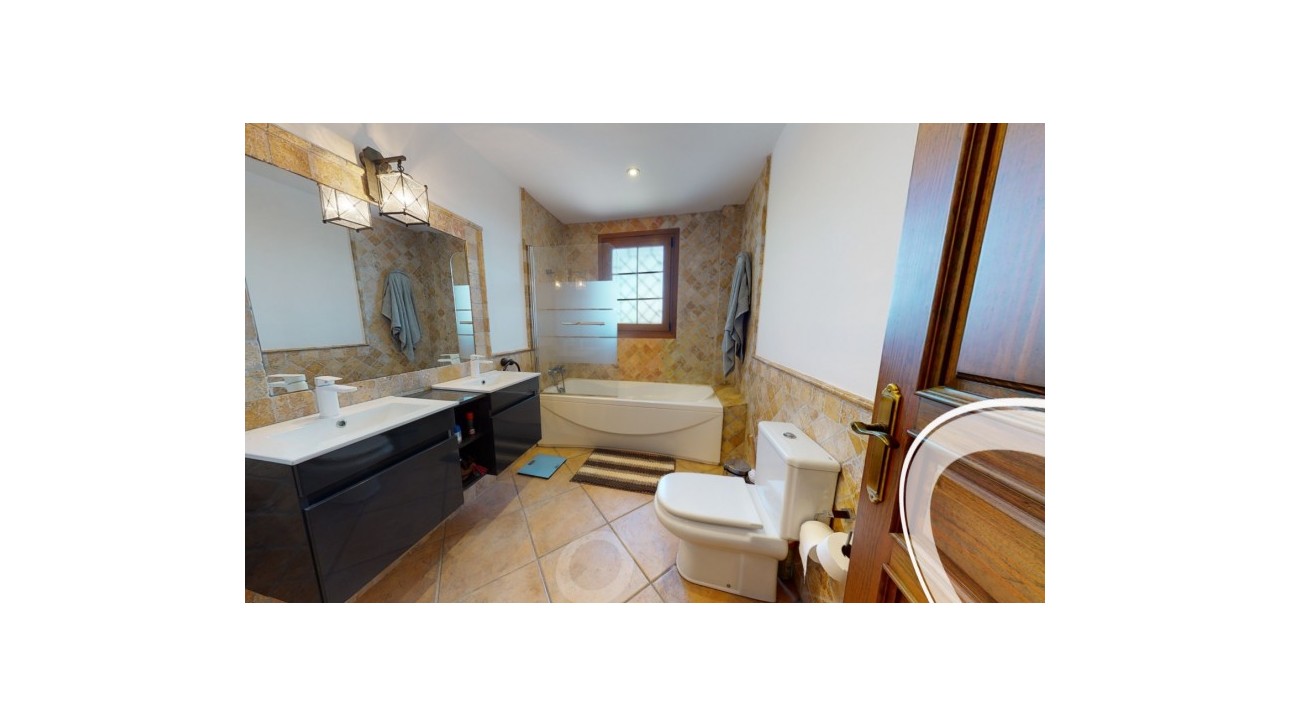 Herverkoop - Villa - Elche