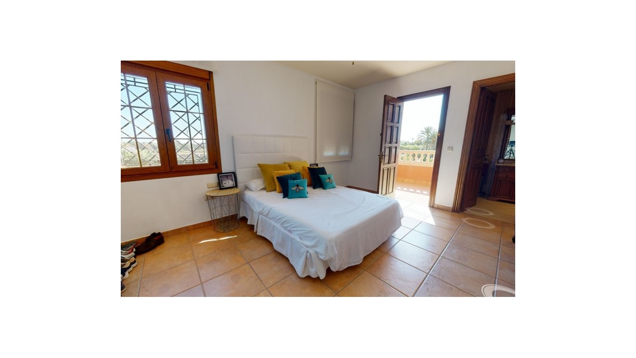 Herverkoop - Villa - Elche