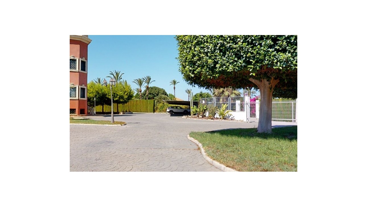 Herverkoop - Villa - Elche