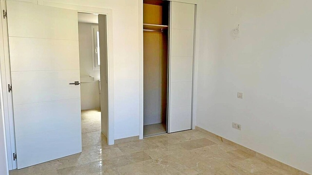 Odsprzedaż - Apartment - Punta Prima