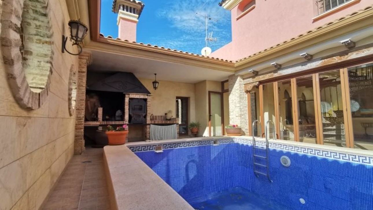 Перепродажа - Villa - Orihuela Costa - Orihuela