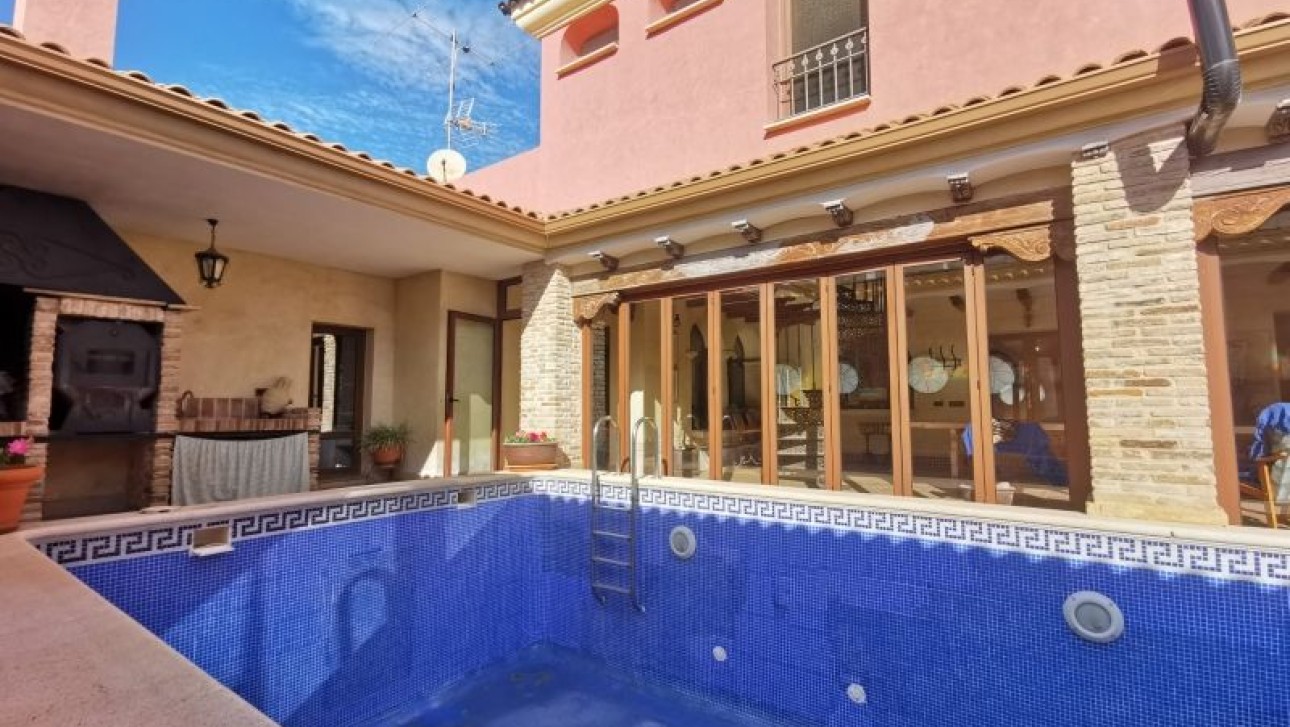 Перепродажа - Villa - Orihuela Costa - Orihuela