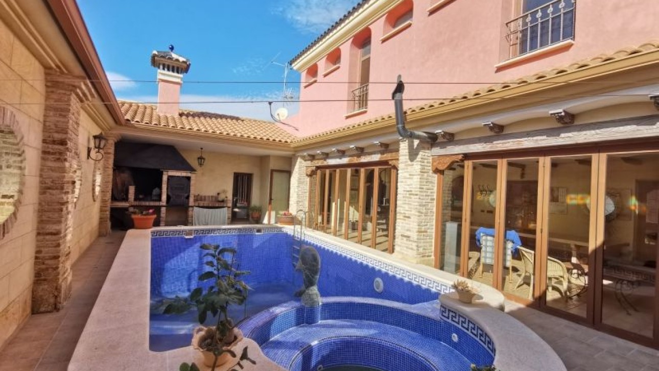 Перепродажа - Villa - Orihuela Costa - Orihuela