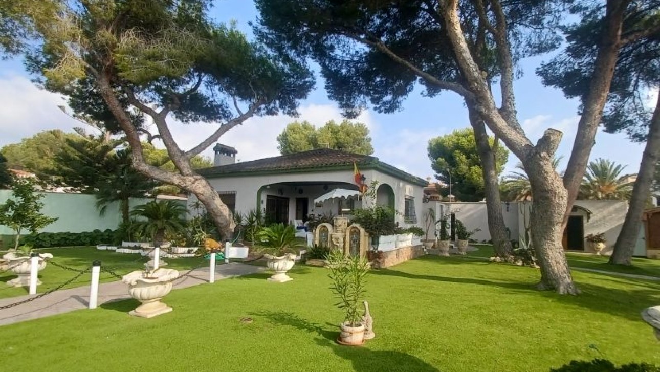 Revente - Villa - Orihuela Costa