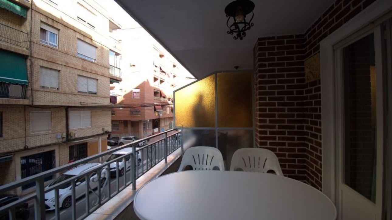 Odsprzedaż - Apartment - Torrevieja