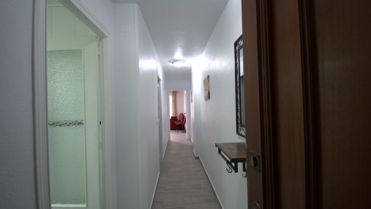 Odsprzedaż - Apartment - Torrevieja