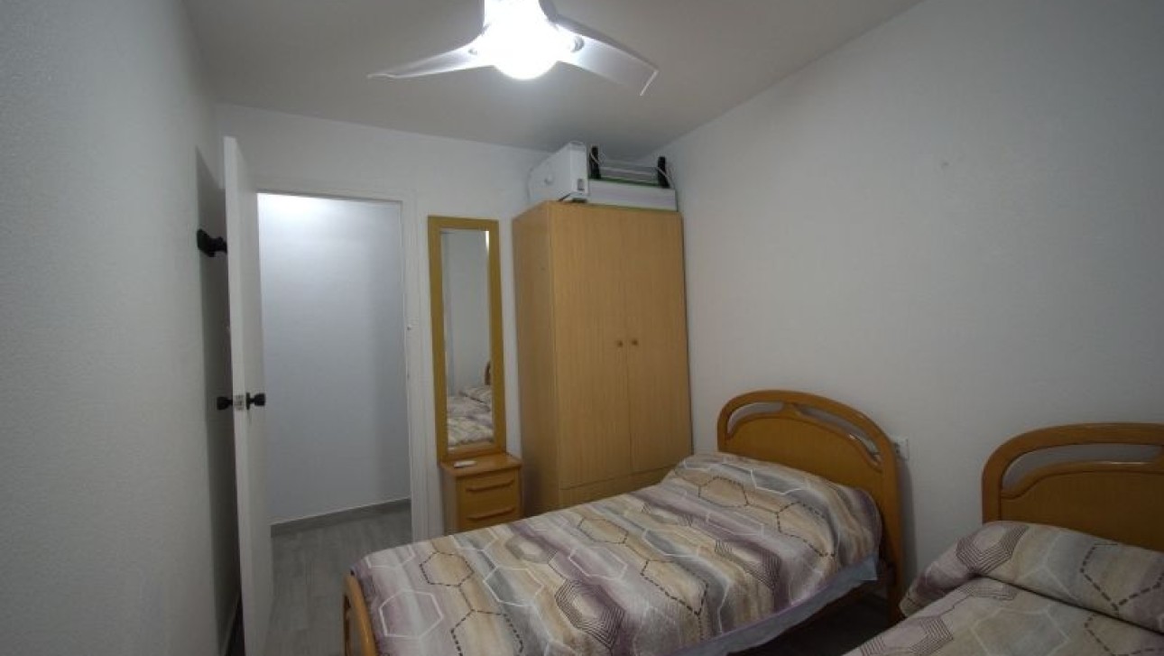Odsprzedaż - Apartment - Torrevieja