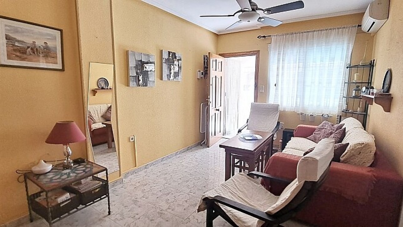 Resale - Ground floor apartment - Torrevieja - La Mata