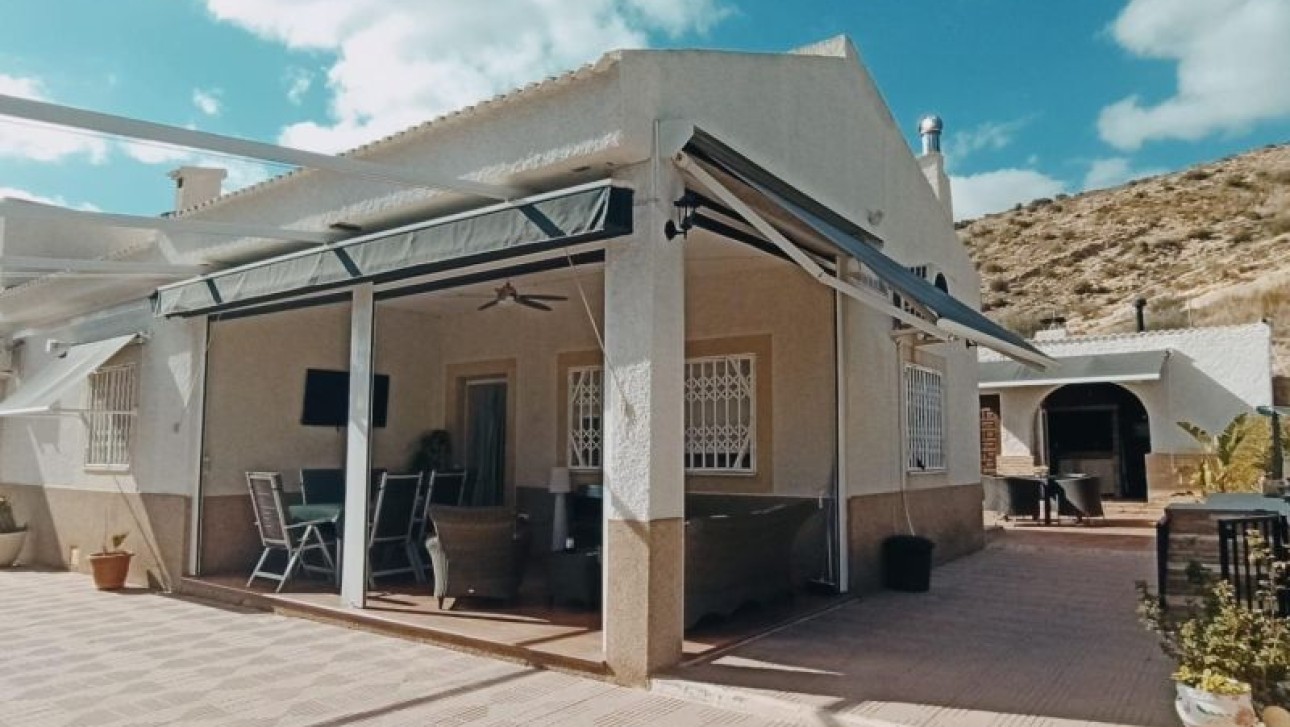 Herverkoop - Villa - Elche