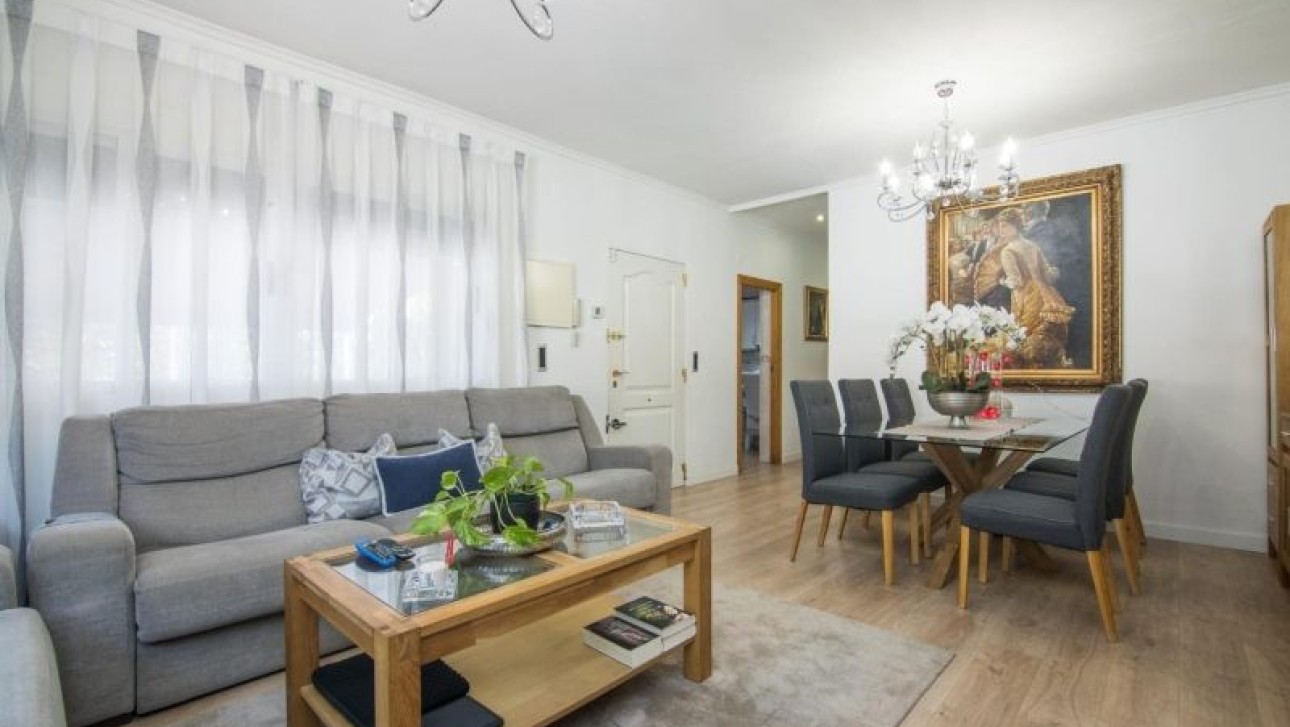 Herverkoop - Villa - Elche