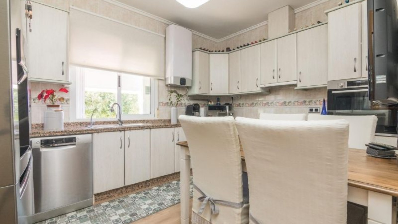 Herverkoop - Villa - Elche