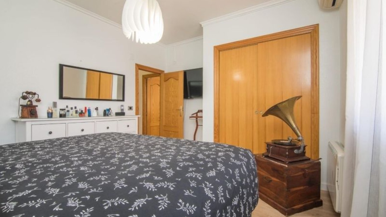 Herverkoop - Villa - Elche