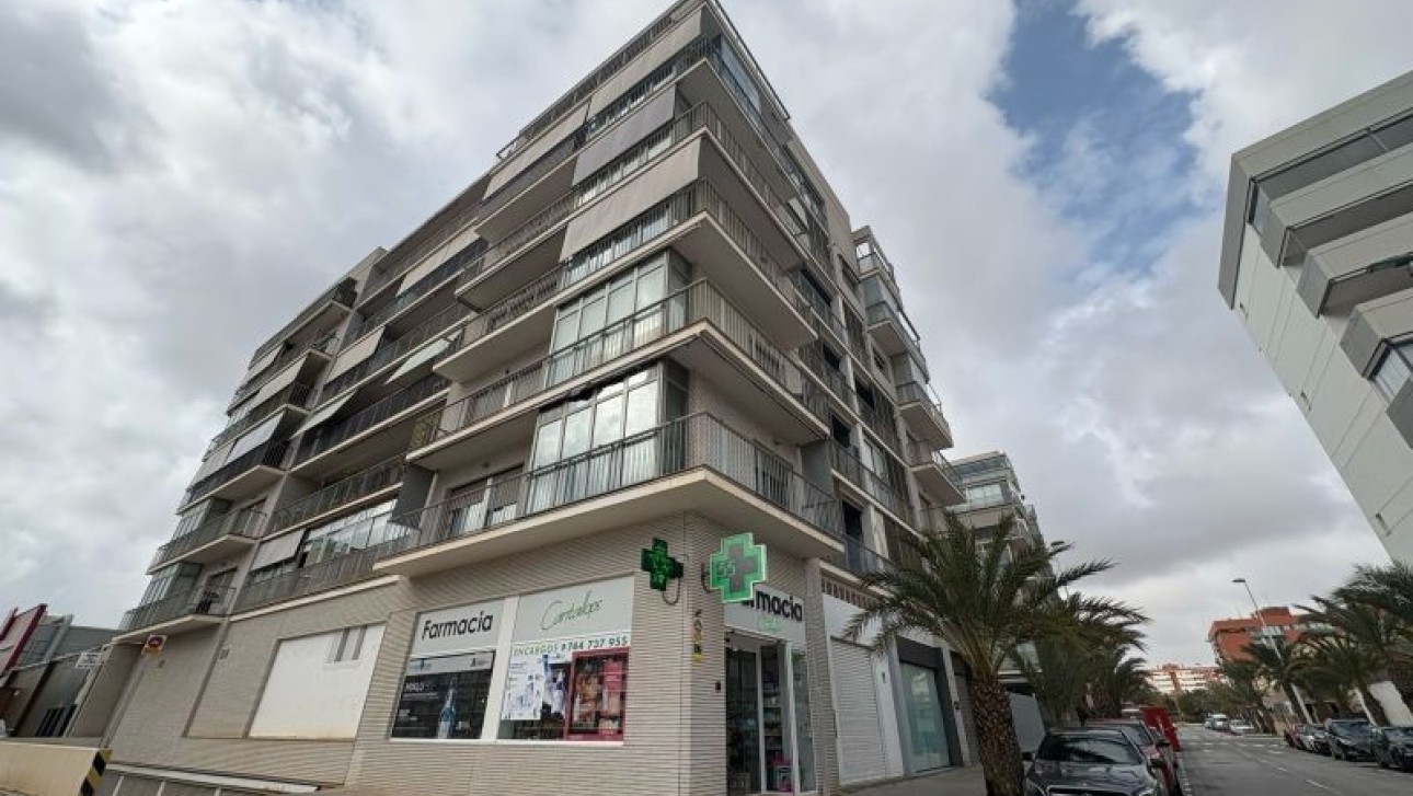 Herverkoop - Apartment - Elche