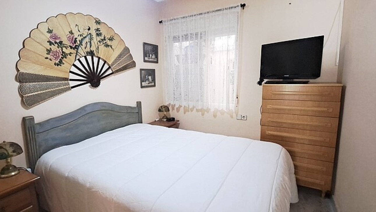 Resale - Ground floor apartment - Torrevieja - La Mata