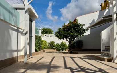 Resale - Villa - Torrevieja