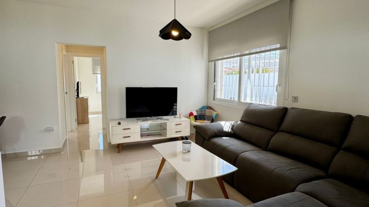 Resale - Villa - Torrevieja